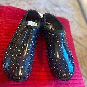 WESTERN CHIEF gorgeous garden clog/ size 6